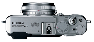 Illustration for article titled Retro Fujifilm FinePix X100 Camera Will Give Leica's X1 a Run For Its Money